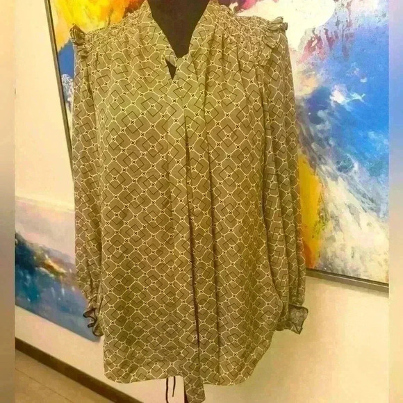 Women’s Max Studio Geometric Print Blouse - Size M - Picture 1 of 5